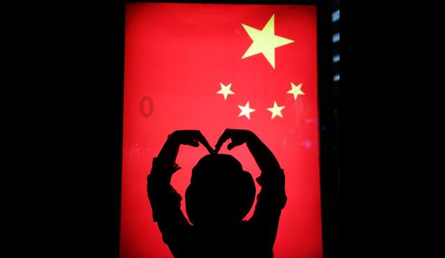 迷人的妖精